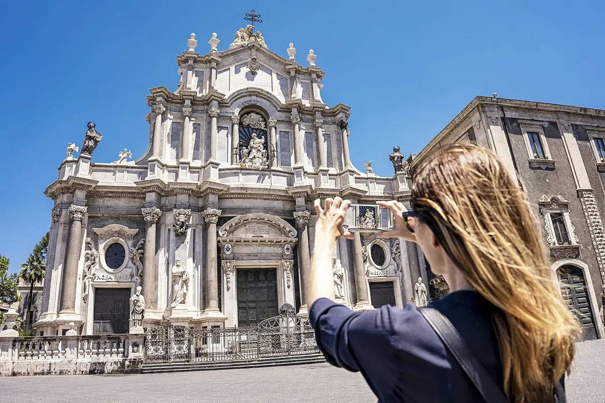 L&rsquo;industria dell&rsquo;arte in Italia genera un volume d&rsquo;affari pari a 1,46 miliardi In Italia il turismo dell&rsquo;arte vale 4 miliardi