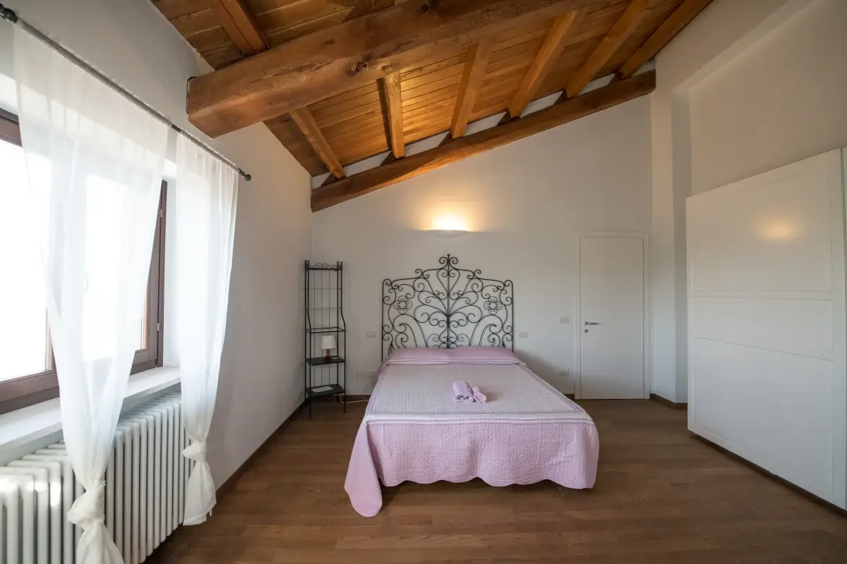Cantina La Canosa, interno Tenuta La Canosa, storia di vino e passione