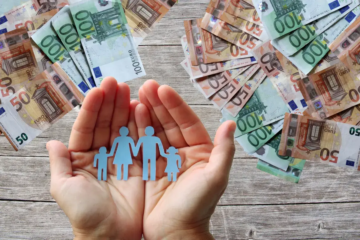 Cambia, e di molto, il sistema degli assegni per i figli a carico Ecco la Guida su come funziona l'assegno unico per i figli a carico
