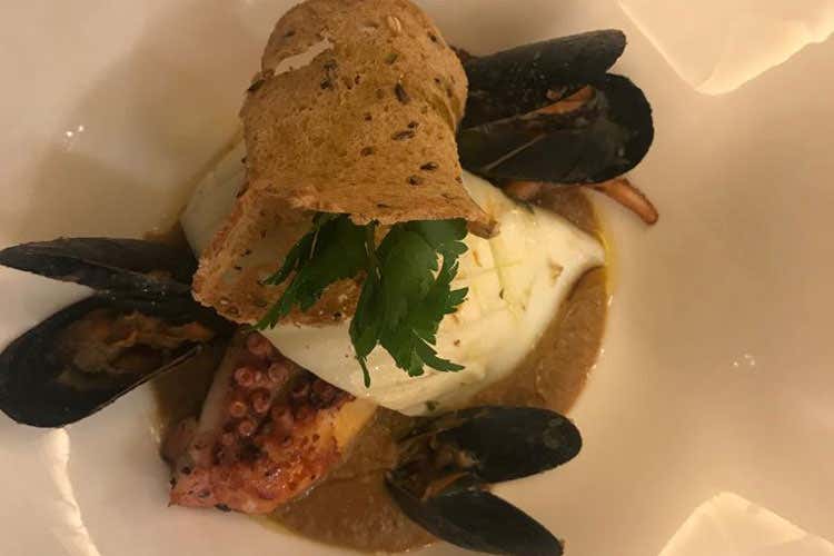 (L’assise dei Ristoranti regionali tra vini toscani e sapori del territorio)