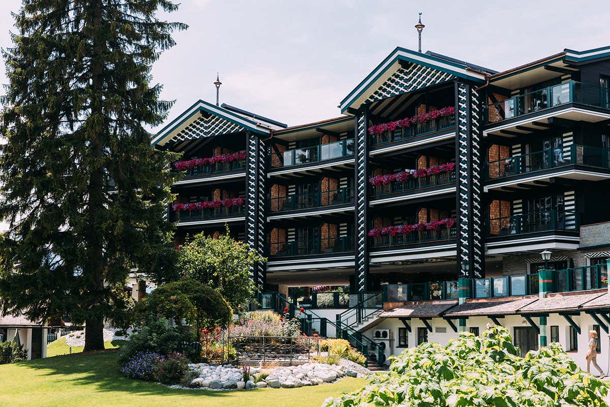 L’Astoria Resort Seefeld, il pluripremiato hotel a 5 stelle Vacanza vintage-chic in Tirolo Astoria, l’hotel delle ''prime volte'' L’Astoria Resort Seefeld, il pluripremiato hotel a 5 stelle Vacanza vintage-chic in Tirolo Astoria, l’hotel delle ''prime volte''
