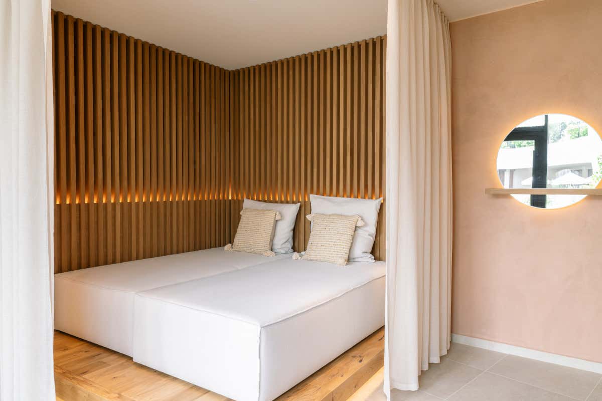 Un giardino sul lago: ecco l'A-Rosa, il resort 5 stelle di Salò