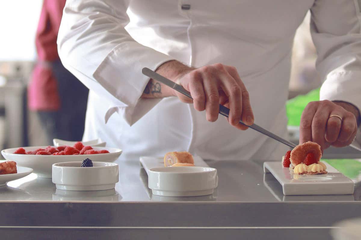 All'Atlantic ce n'è per tutti La torta scompare dai ristoranti. I clienti preferiscono la piccola pasticceria All'Atlantic ce n'è per tutti La torta scompare dai ristoranti. I clienti preferiscono la piccola pasticceria