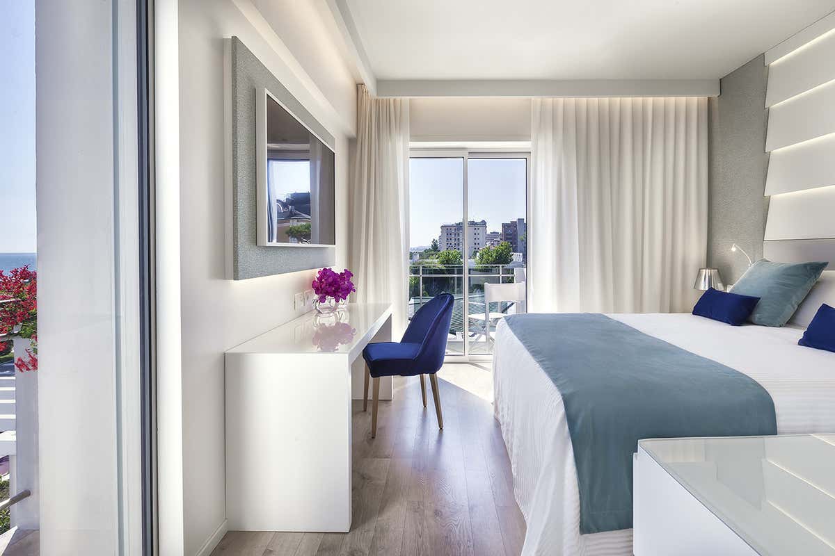 Estate 2022: pronto per le vacanze vintage? La Romagna Anni '70