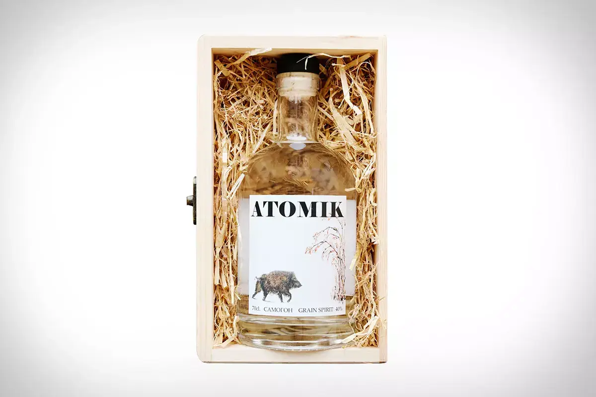 Atomik, una vodka fatta nella zona di esclusione di Chernobyl Due nuove bevande prodotte a Chernobyl. I profitti per i rifugiati ucraini
