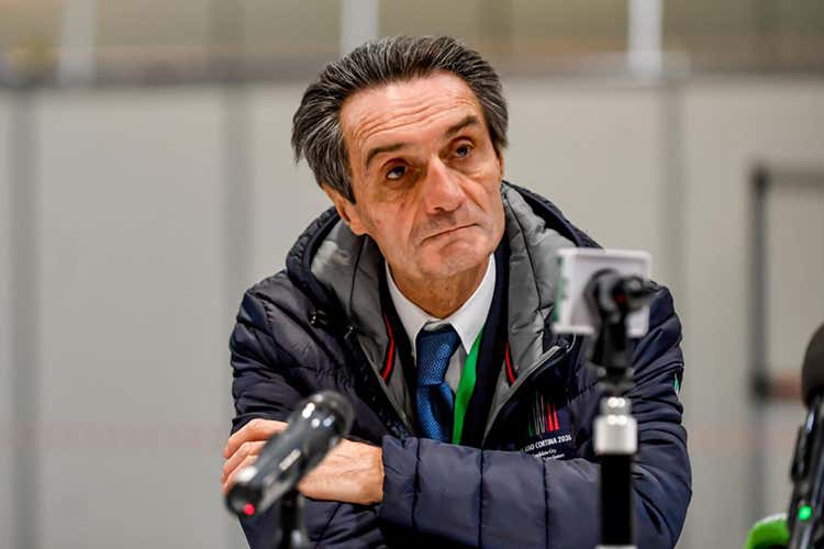 Attilio Fontana - 7 sindaci sollecitano la LombardiaFontana: «Lezioncina inopportuna» Attilio Fontana - 7 sindaci sollecitano la LombardiaFontana: «Lezioncina inopportuna»