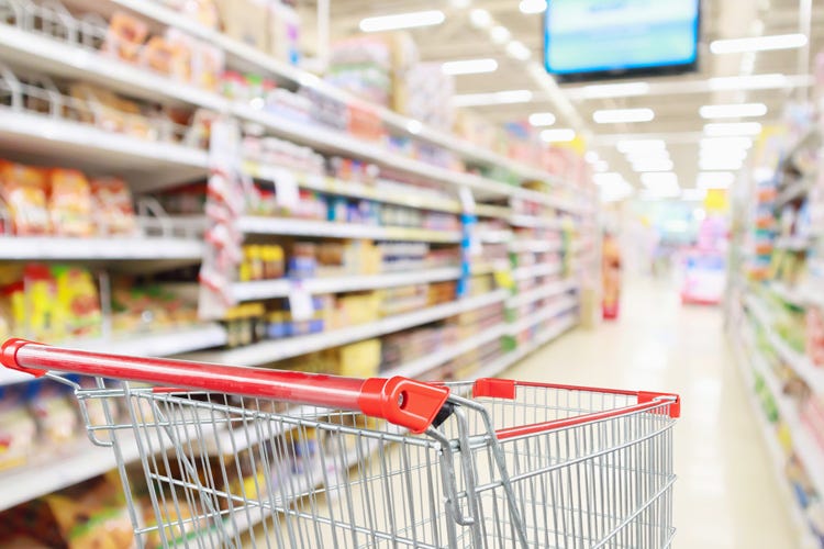Da Auchan a Carrefour via Conad 
Parte il risiko dei supermercati