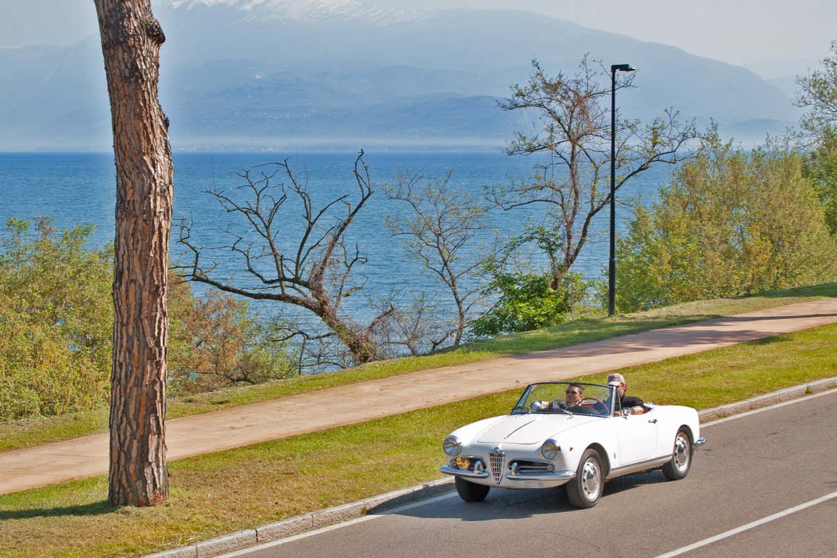 Auto d'epoca di Slow Drive  Brescia gita fuori porta tra auto d'epoca e castelli
