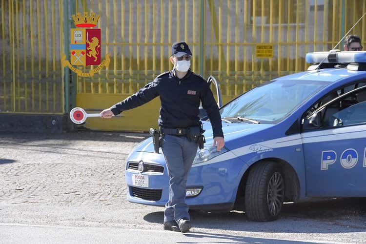 Torna l'autocertificazione - Col coprifuoco in tutta Italia torna l'autocertificazione