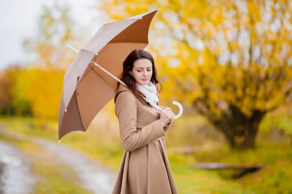 Alcune persone potrebbero subire dei veri e propri sbalzi d&rsquo;umore in autunno Perch&eacute; in autunno abbiamo sbalzi d&rsquo;umore?