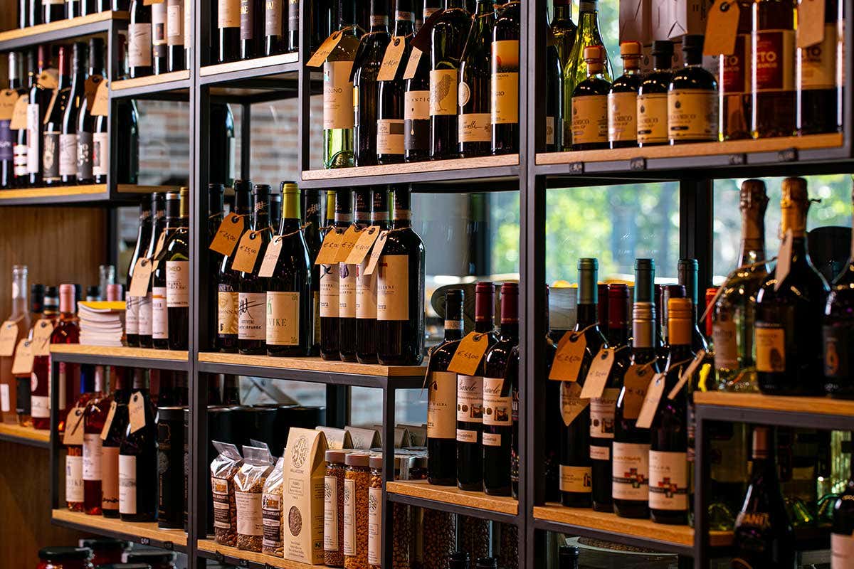 La fornitissima dispensa di Aventina Carne e Bottega Il pranzo da Aventina Carne e Bottega con un menu