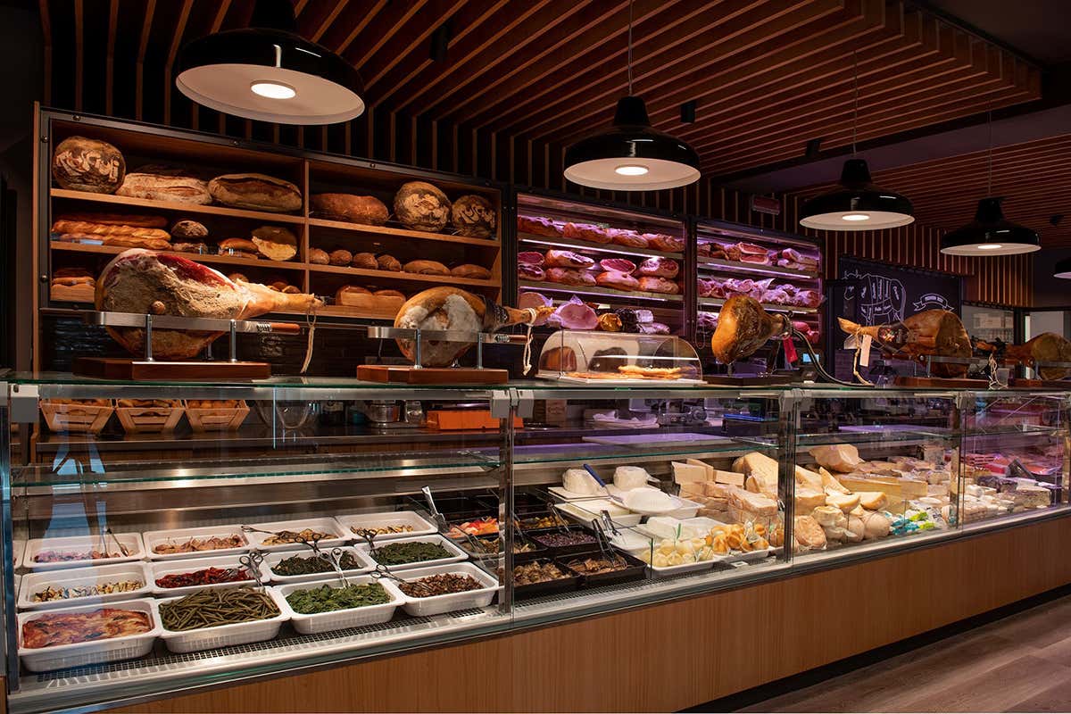 Le migliori carni italiane e straniere e selezioni di salumi, formaggi, pane e vini Oltre il negozio di quartiere: a Roma Carne e Bottega