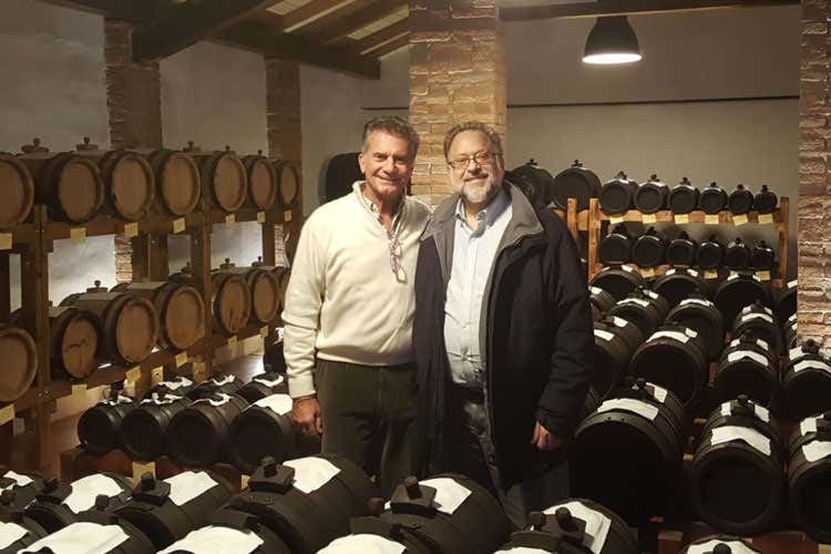 Fabio Massimo Bonini e Zev Schwarcz (Aceto Balsamico di Modena Dop All'azienda Bonini il certificato Kosher) Fabio Massimo Bonini e Zev Schwarcz (Aceto Balsamico di Modena Dop All'azienda Bonini il certificato Kosher)
