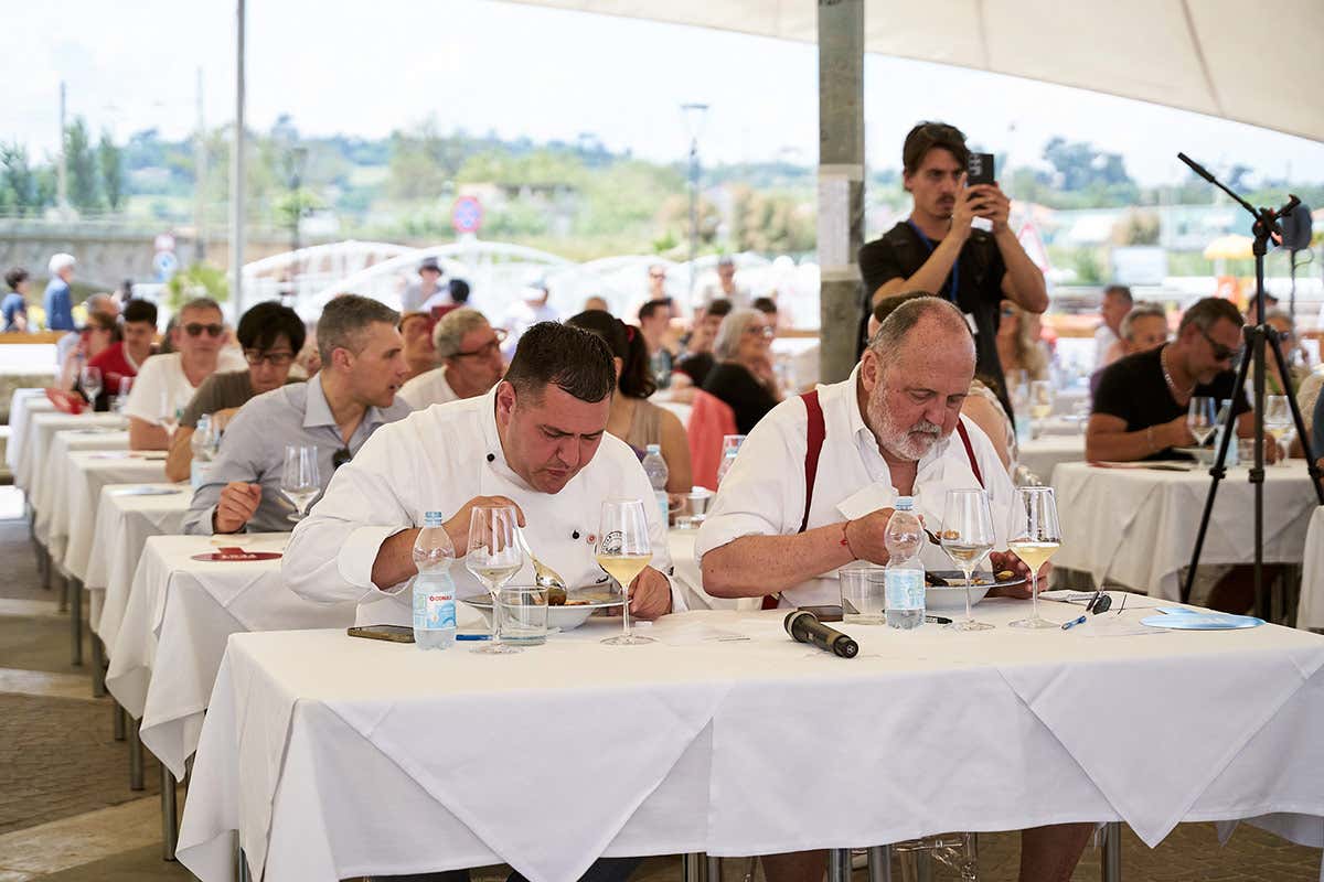 Brodetto Fest 2024 e migliore zuppa di pesce: iscrizioni aperte per la gara dei cuochi