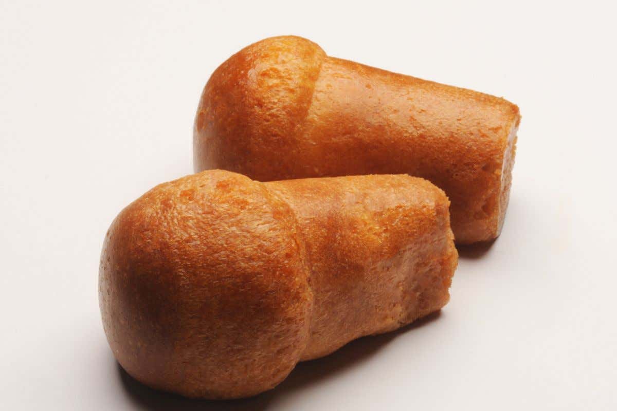 La storia del babà, il dolce napoletano che napoletano non è