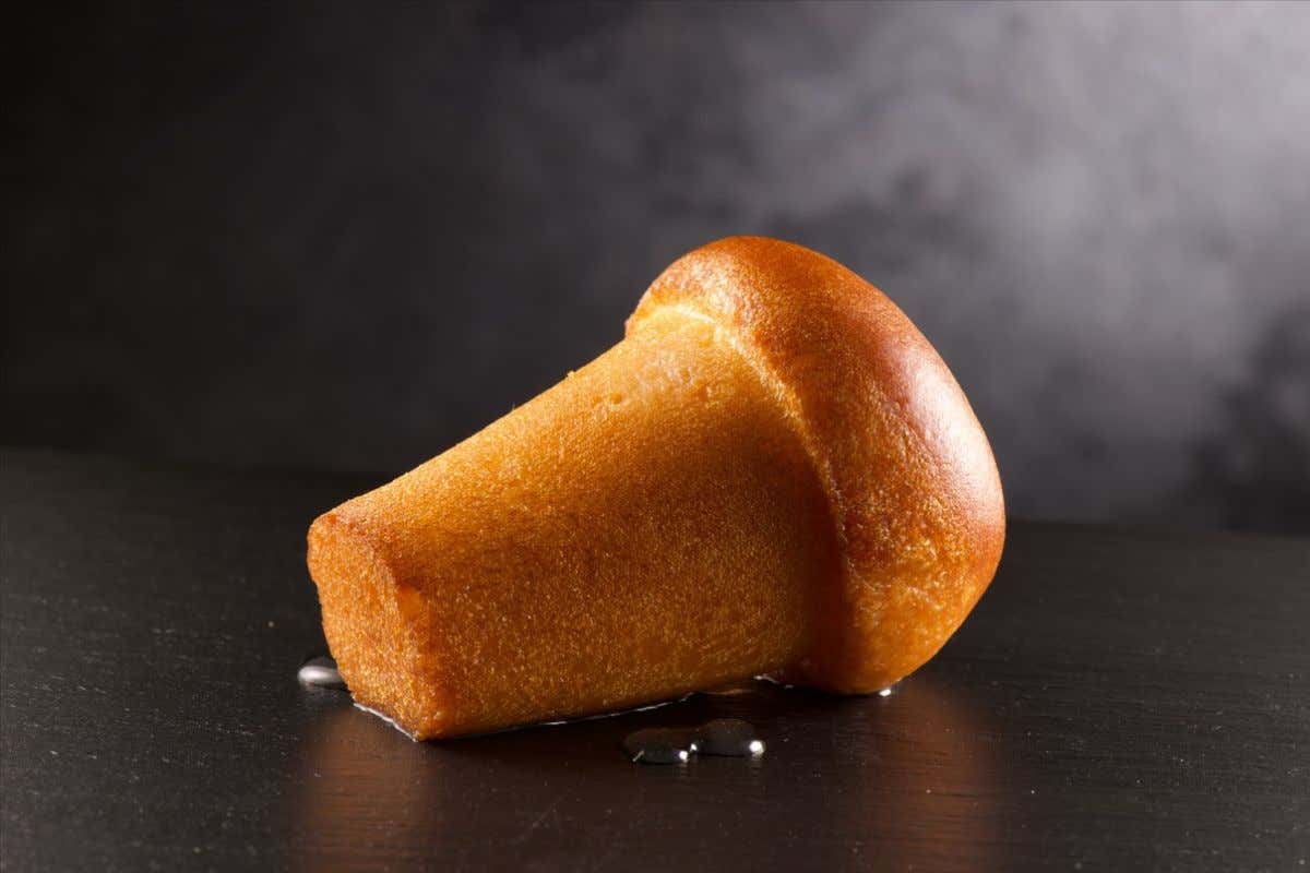 La storia del babà, il dolce napoletano che napoletano non è