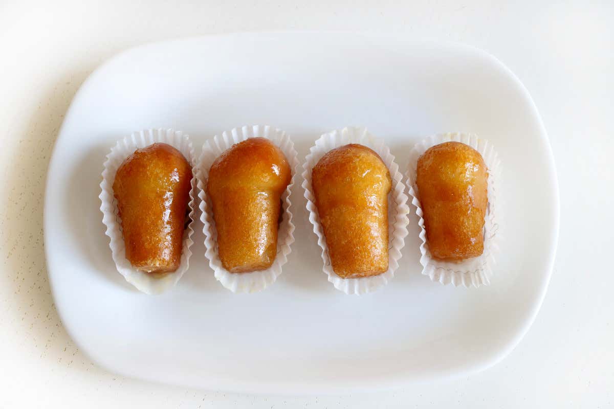 A Teggiano il babà più grande del mondo: 180 cm di dolcezza e 340 litri di rum A Teggiano il babà più grande del mondo: 180 cm di dolcezza e 340 litri di rum