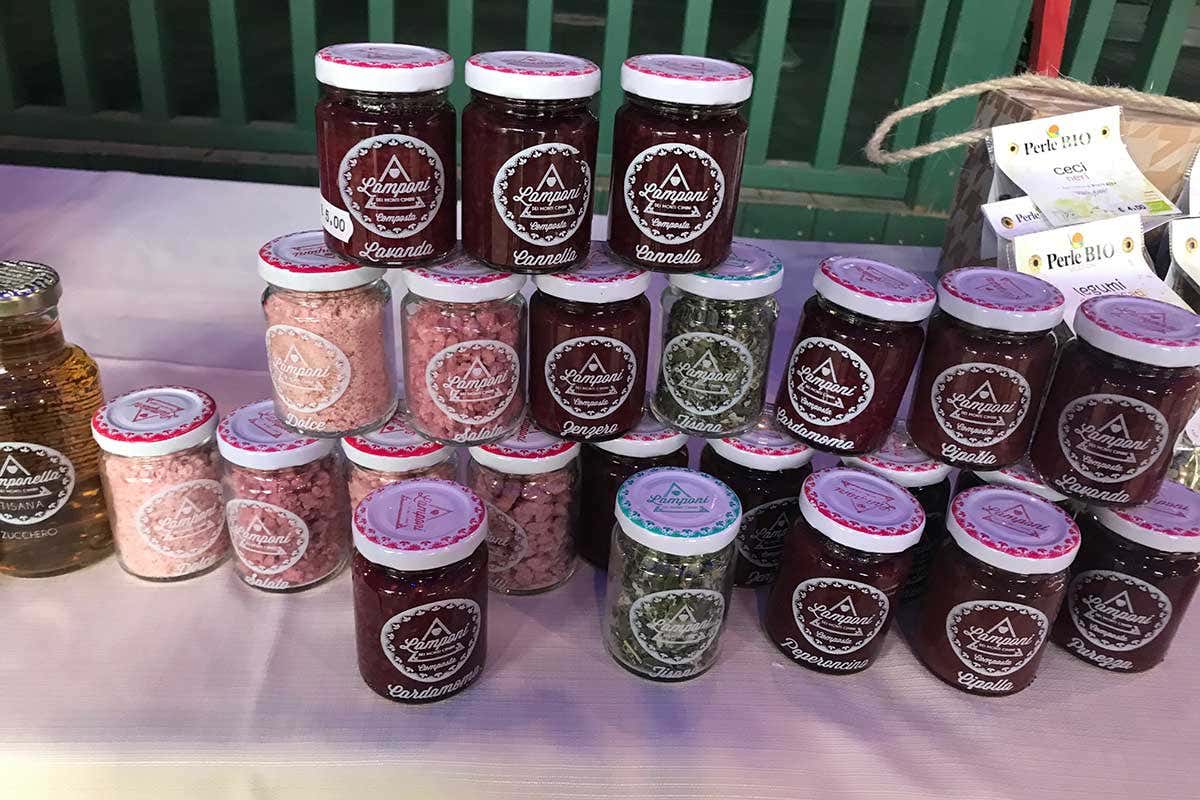 La confettura di lamponi dei monti Cimini Per trovare Babbo Natale non occorre andare in Lapponia, basta un giro nella Tuscia