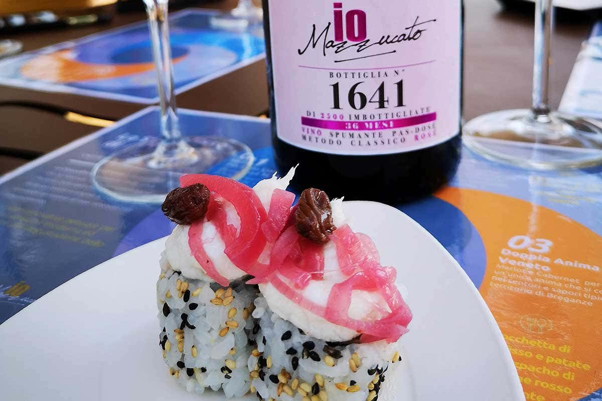 L'uramaki roll con baccalà mantecato di Luca Bedin Dalle Lofoten a Breganze (Vi), nei piatti il merluzzo artico diventa baccalà