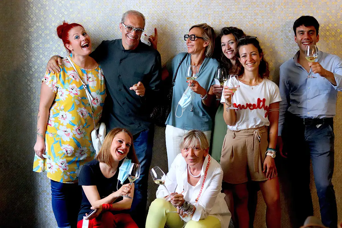 Il gruppo di blogger e giornalisti che si &egrave; cimentato con il baccal&agrave; islandese Blogger e giornalisti alla sfida del baccal&agrave; islandese con chef Batavia