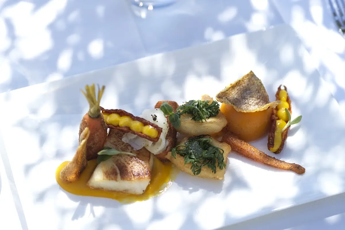 Assoluto di baccalà e carota I grandi classici guardando il lago al ristorante La Celeste