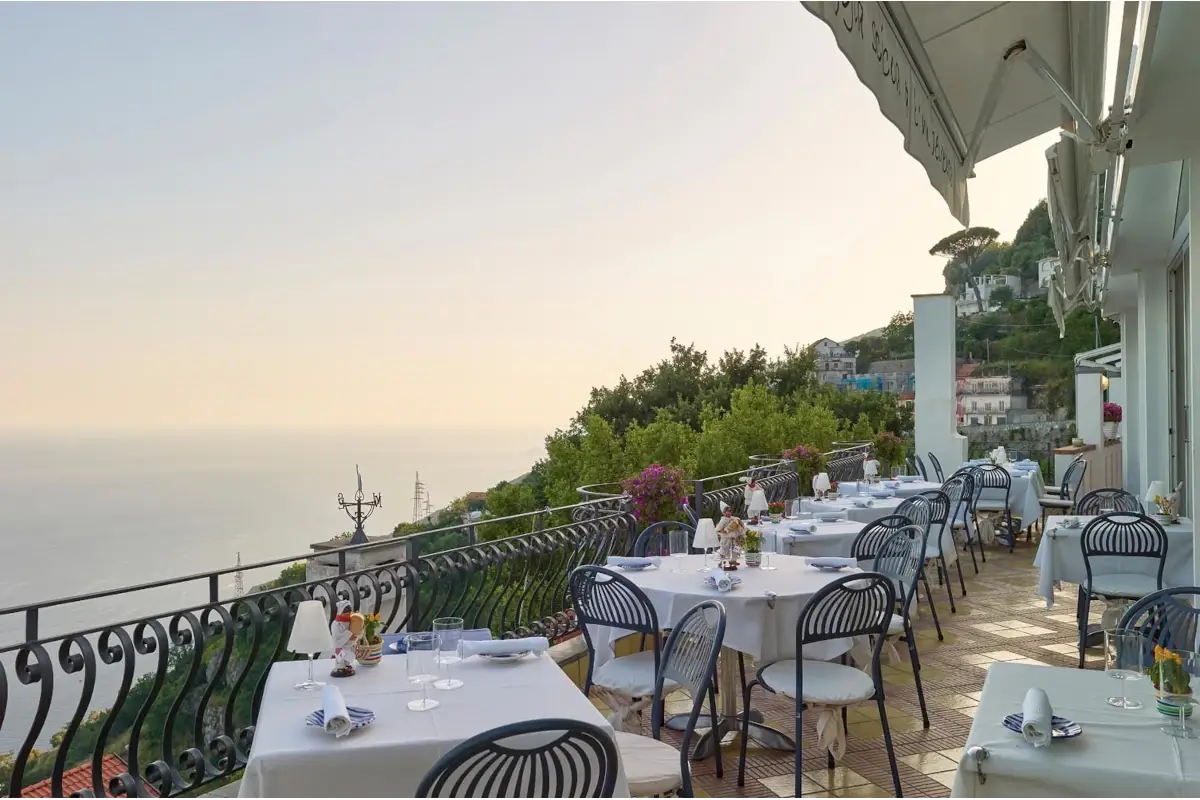 La terrazza del Baccofurore Baccofurore Hotel Hostaria, storia e trionfo di sapori mediterranei