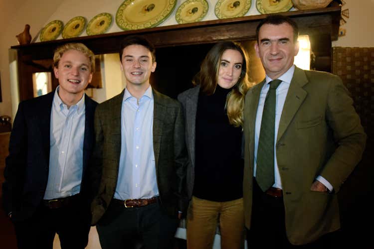 Lorenzo, Niccol&ograve;, Francesca e Filippo Gaslini Alberti (Vigne e ospitalit&agrave; toscaneGli 80 anni di Badia di Morrona)