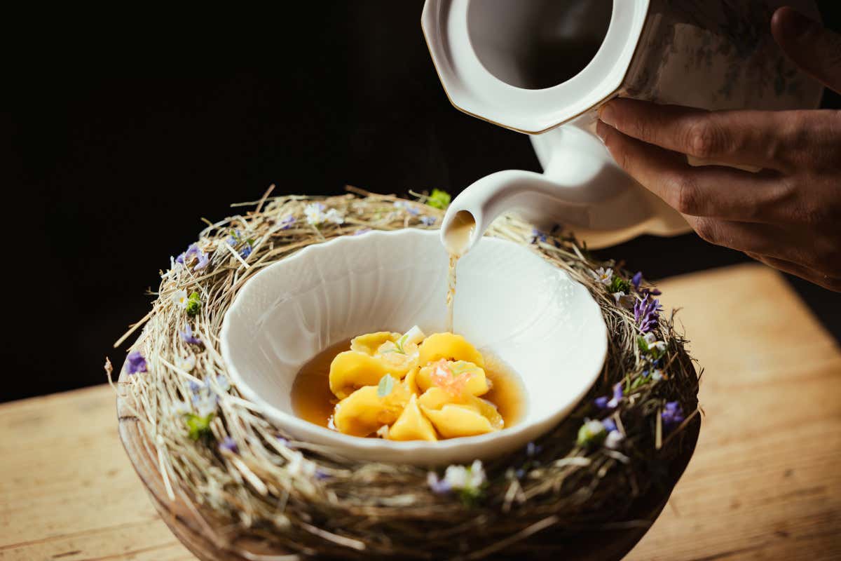 Baita Piè Tofana: l'arte dell'ospitalità e della cucina tra le Dolomiti