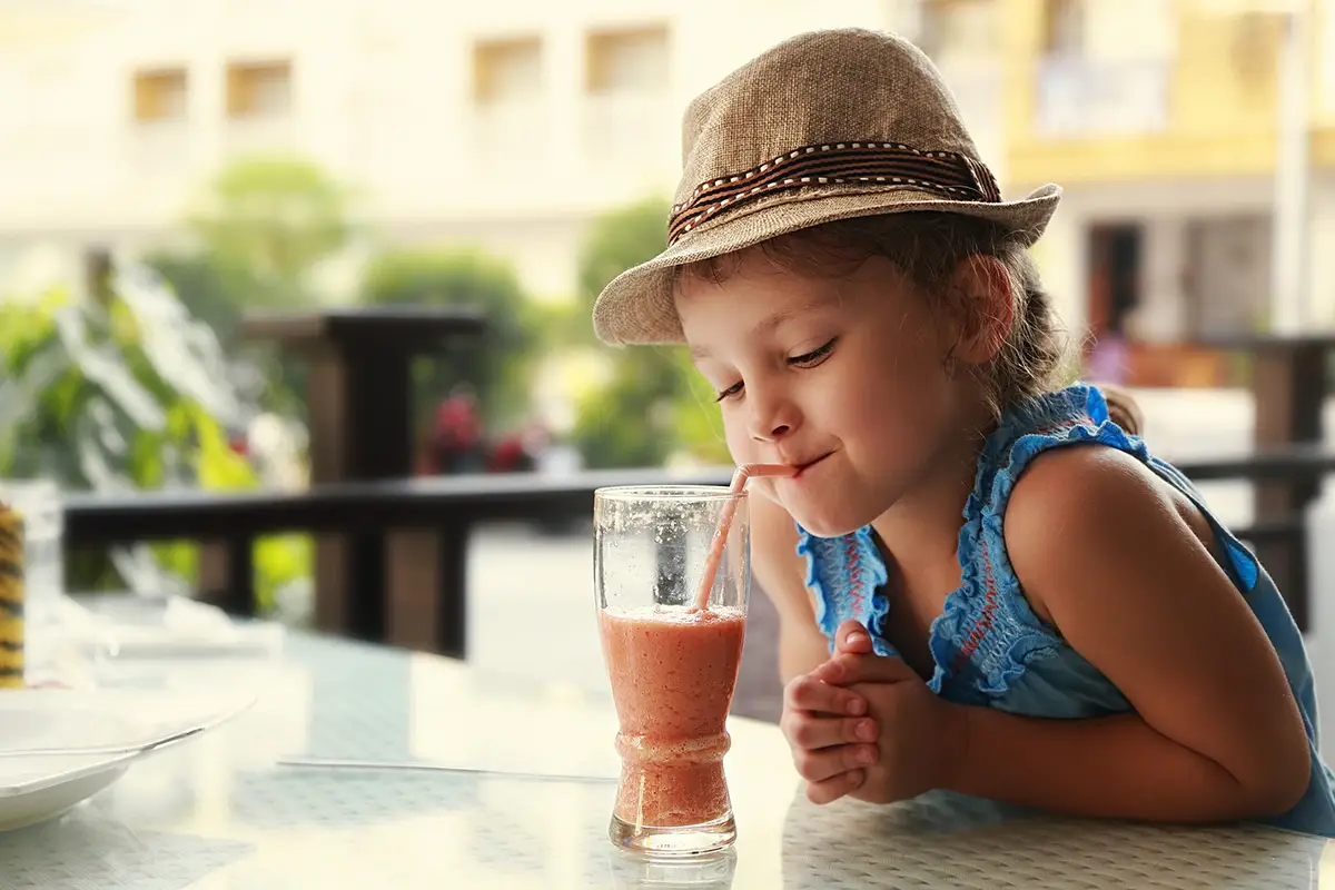Smoothie per i bambini che non mangiano le verdure Il bambino non mangia la verdura? Prova con uno smoothie
