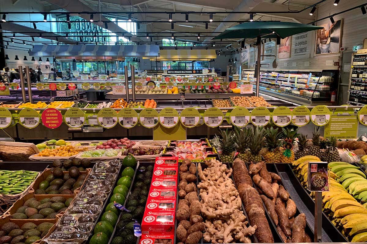 L'assortimento ortofrutticolo di Banco Fresco Banco Fresco apre a Cremona. Focus su freschissimi e prodotti artigiani