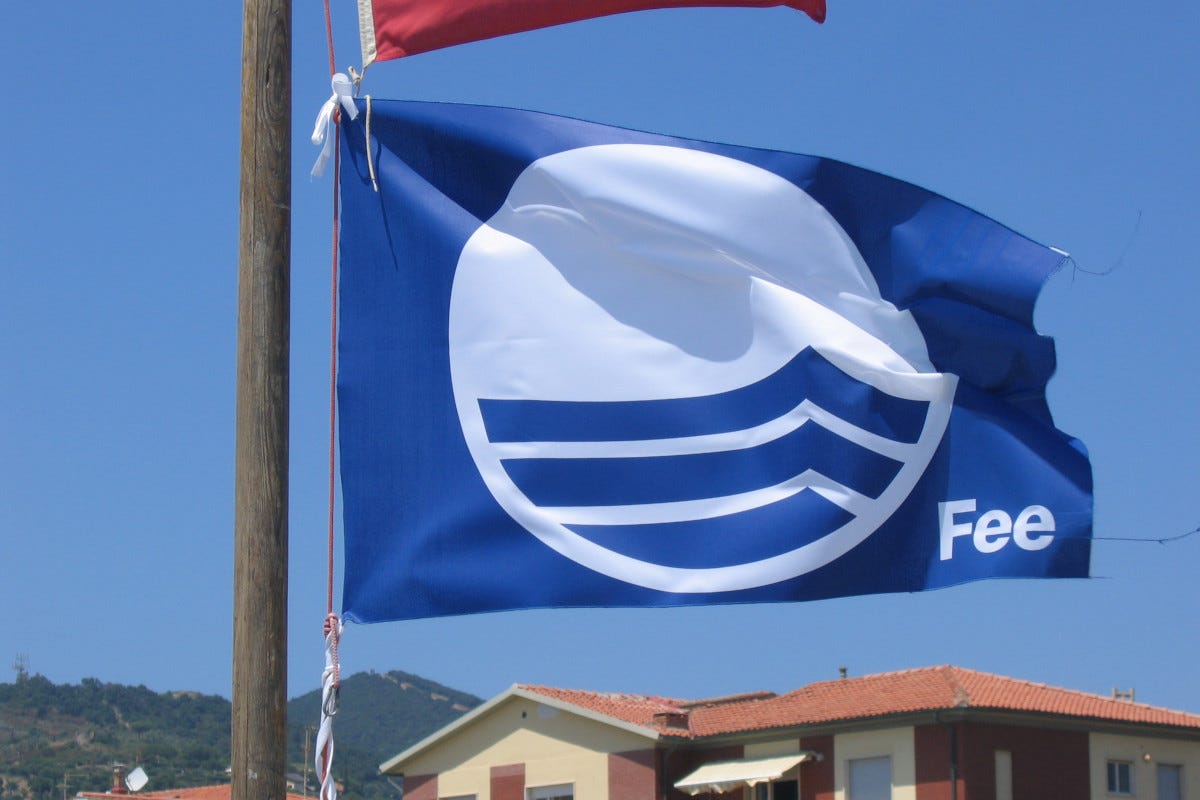Le Bandiere Blu salgono ancora: sventoleranno in 236 località e 485 spiagge