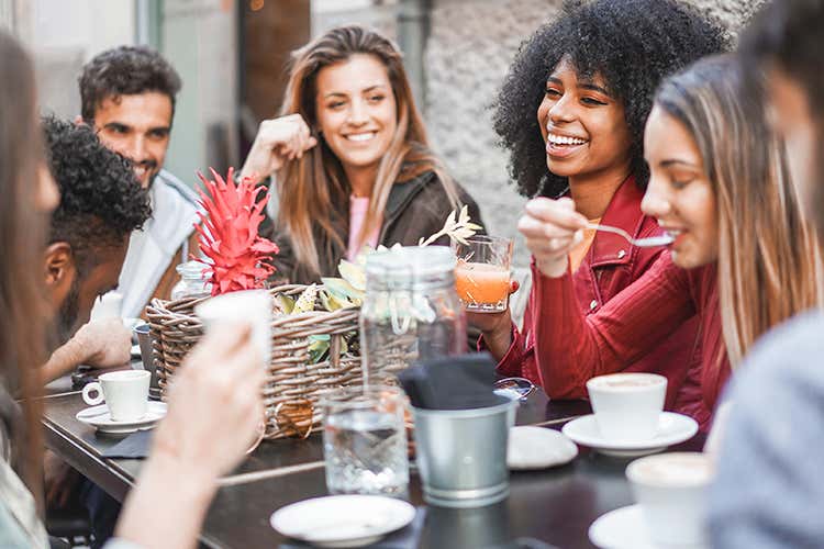Ancora multe per bar che non rispettano le norme - Bar, serve una condotta da 10 Ancora multe per assembramenti