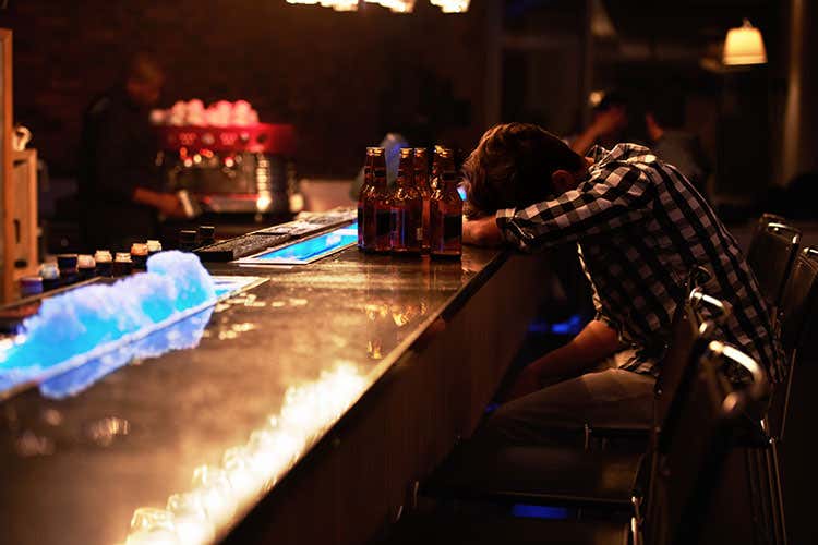 Da Bologna ad Arezzo, si moltiplicano i casi di "nervosismo" dietro al bancone - Da Bologna ad Arezzo, nervi tesi per ristoranti e bar ribelli