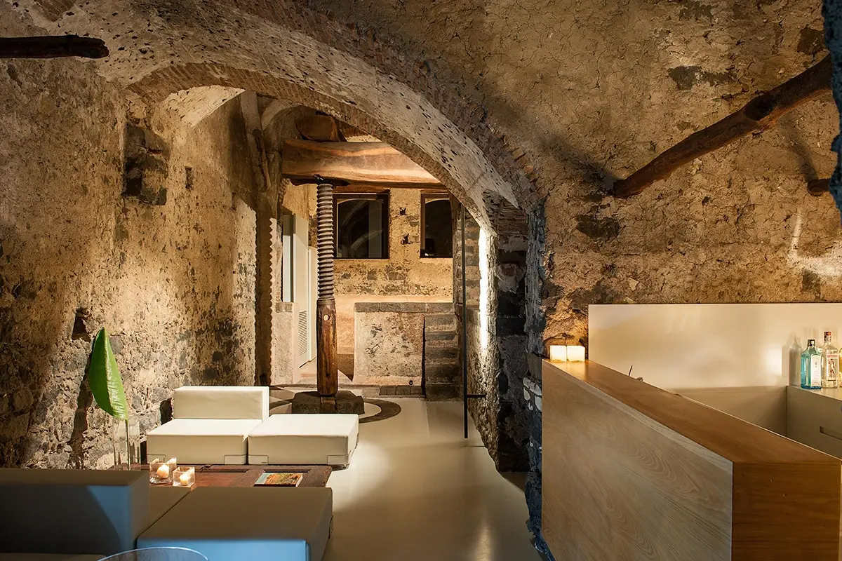 Lo scenografico bar Innamorati gourmet? Da Zash Boutique Hotel il menu afrodisiaco stellato