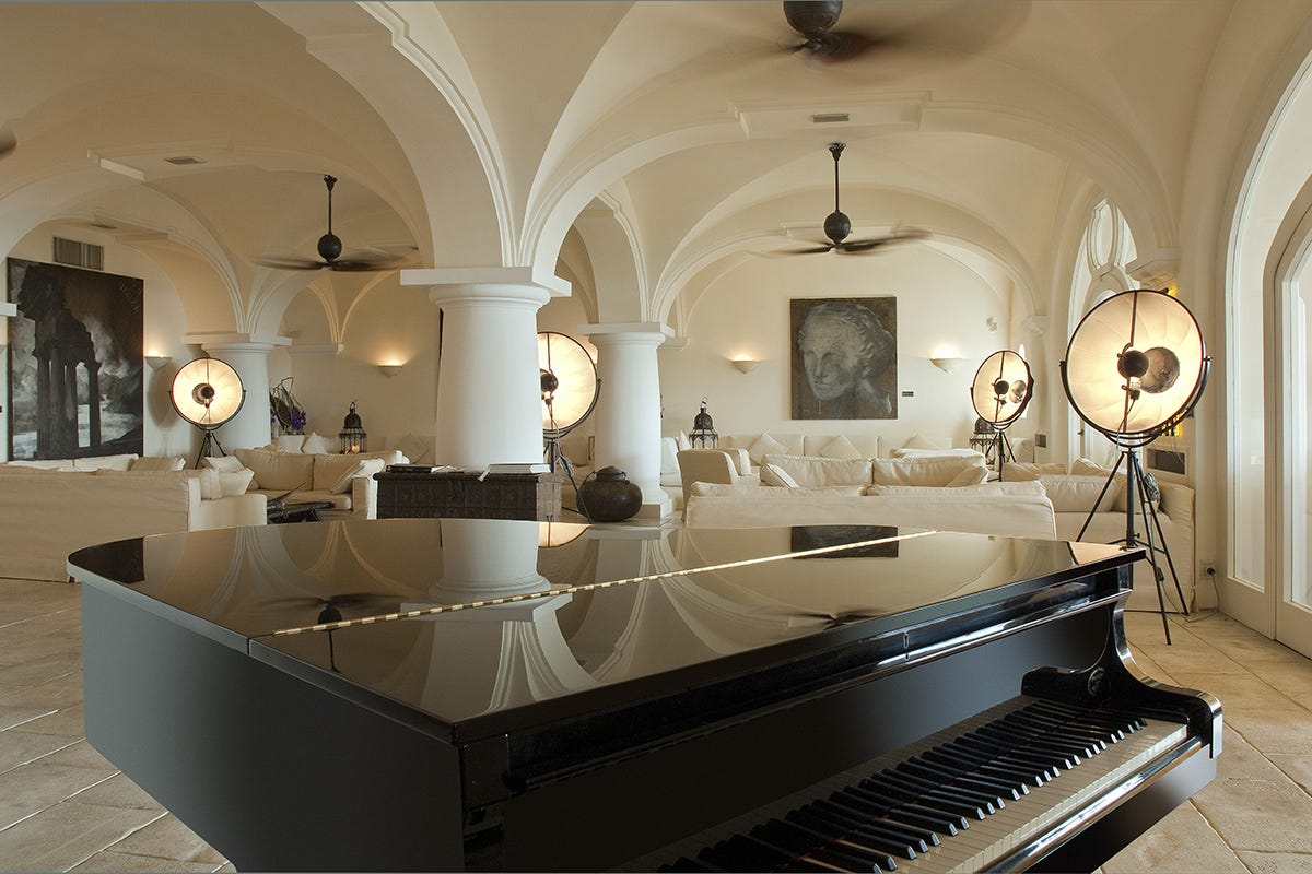 Pianoforte al Bar degli artisti Capri Palace: arte, ospitalità e cucina stellata in un luogo unico