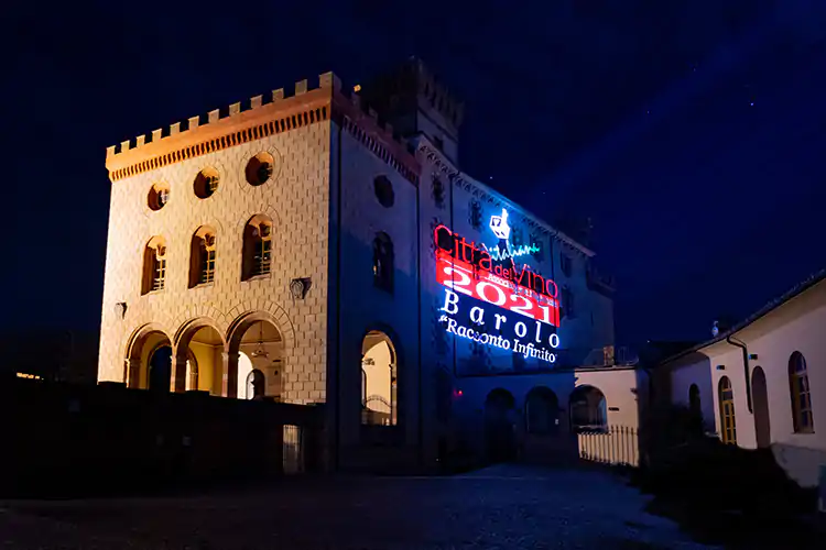Taglio del nastro per Barolo Citt&agrave; Italiana del vino 2021. Foto: Pierangelo Vacchetto Barolo, al via il ''Racconto infinito''della Citt&agrave; del vino 2021