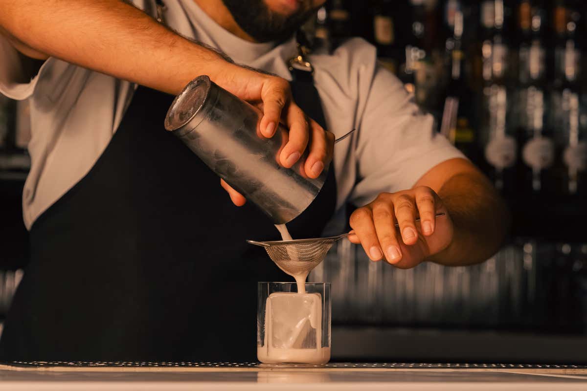 World Bartender Day: un brindisi alla storia e all'arte della mixology