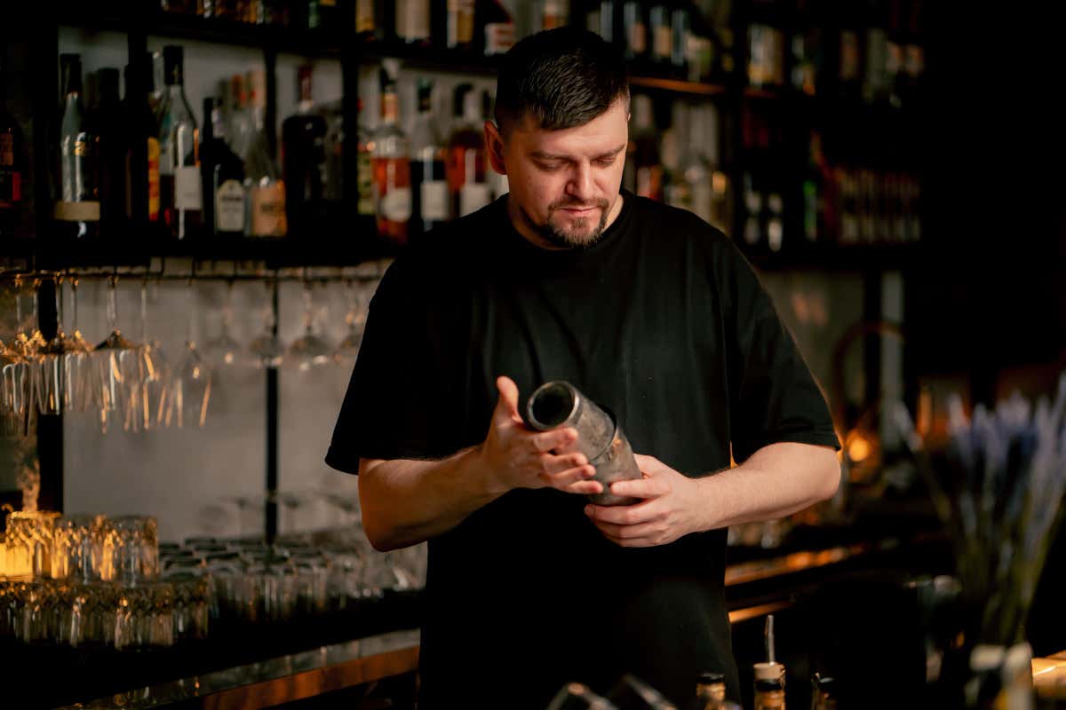 World Bartender Day: un brindisi alla storia e all'arte della mixology