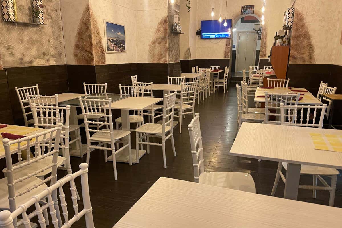 La sala della pizzeria Battarra