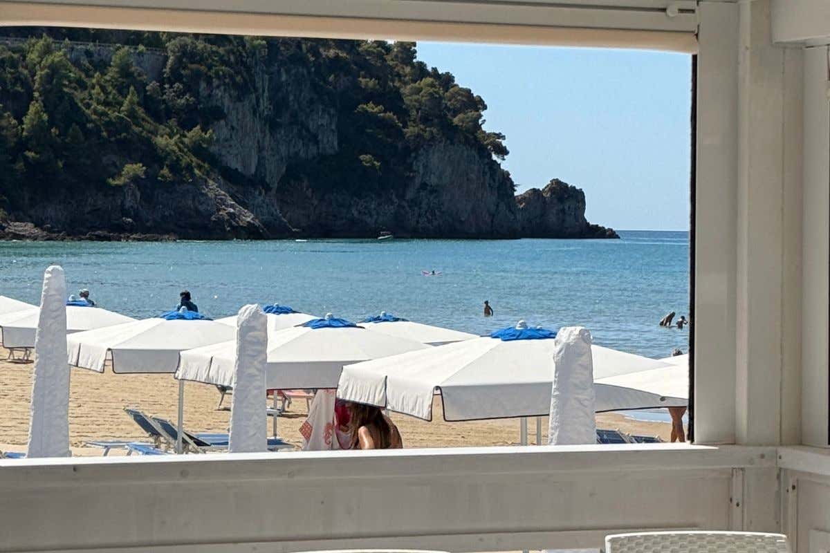Bazzano Beach, a Sperlonga non solo lido ma anche una buona osteria di mare