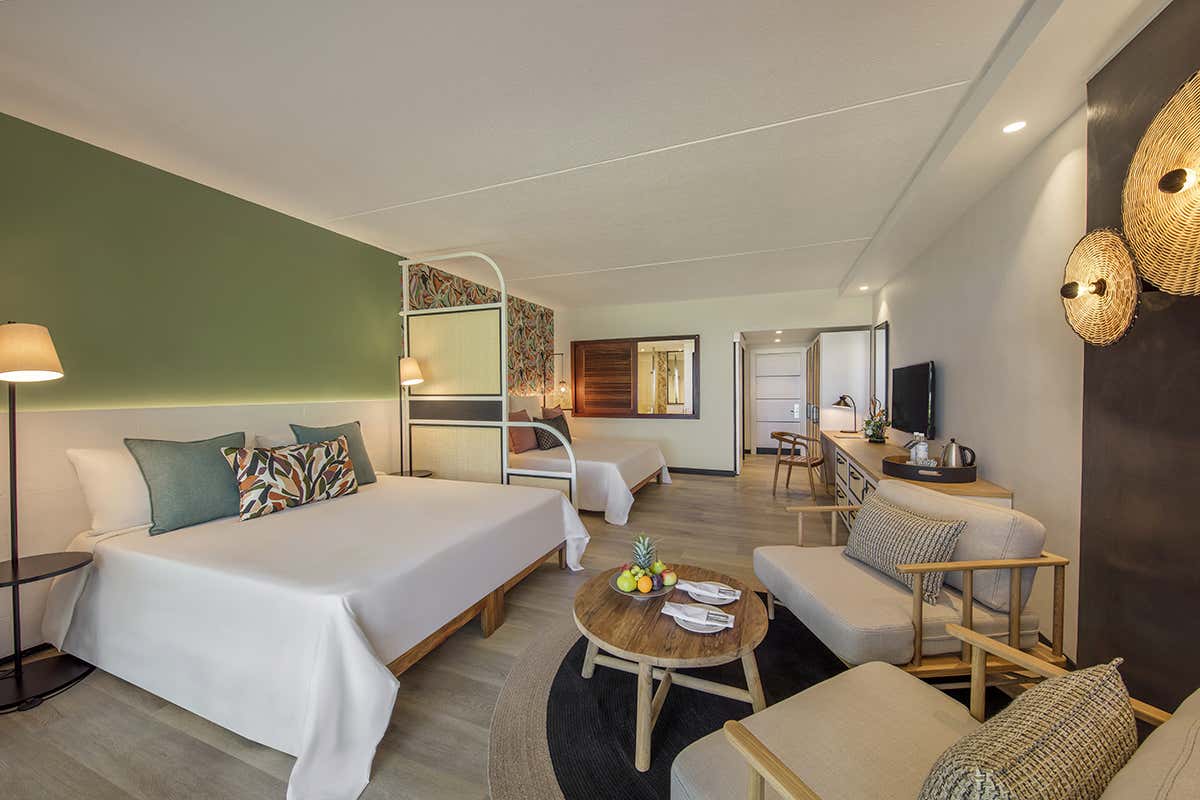 Victoria Beachcomber: camere rinnovate e servizi fronte mare a Mauritius