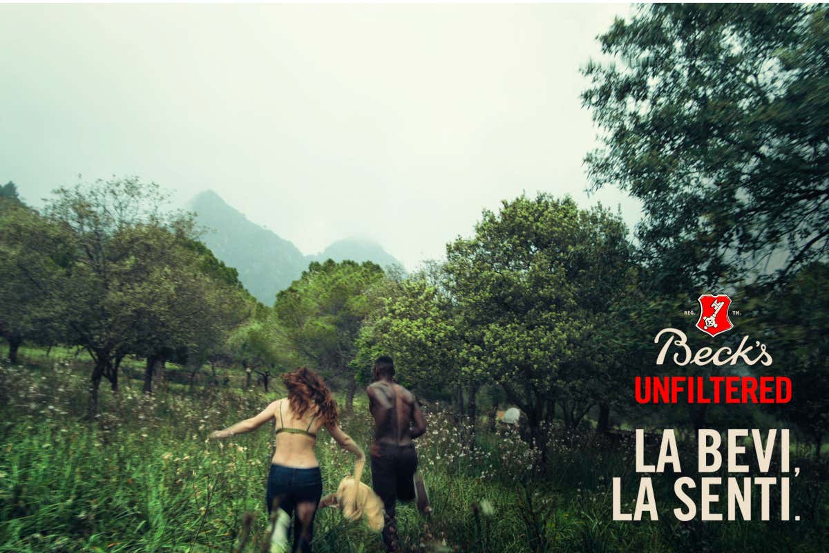 Beck's per un giorno spegne i social e presenta la birra Unfiltered