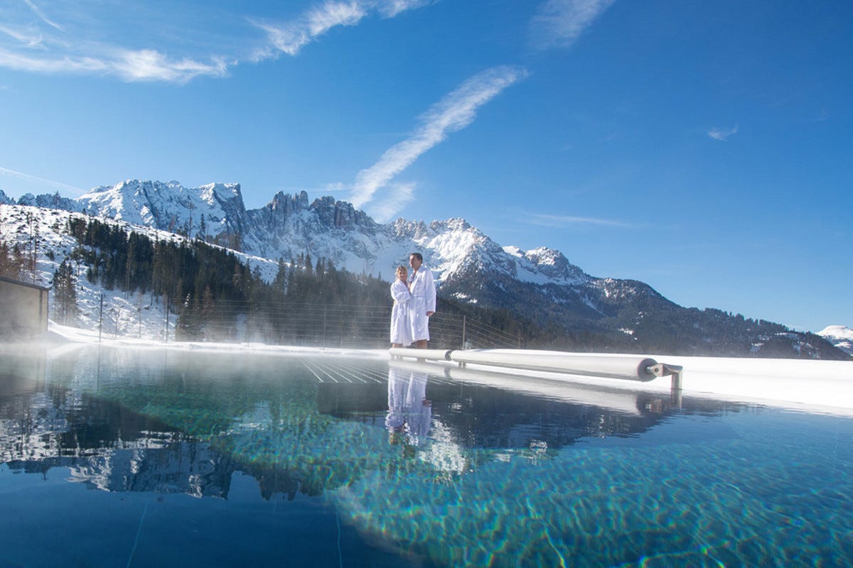 Spa con vista sulle Dolomiti  Chi ha detto che si può solo sciare? La neve alternativa della Val d'Ega