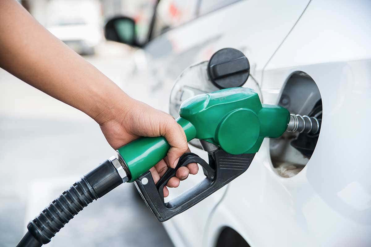 Tornano a salire i prezzi dei carburanti  Taglio dello sconto sulle accise, tornano a salire i prezzi del carburante