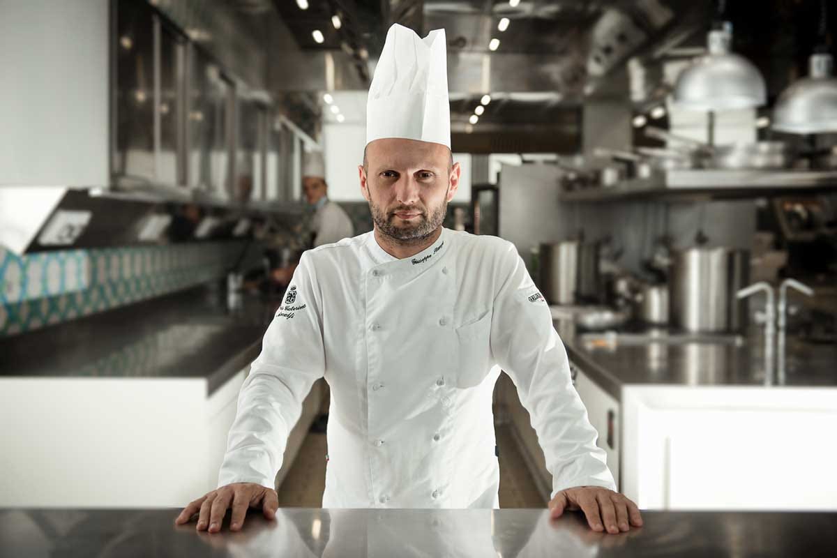 Lo chef Giuseppe Stanzione Cos'è il lusso? La risposta nel menu di Giuseppe Stazione per il ristorante Il Glicine
