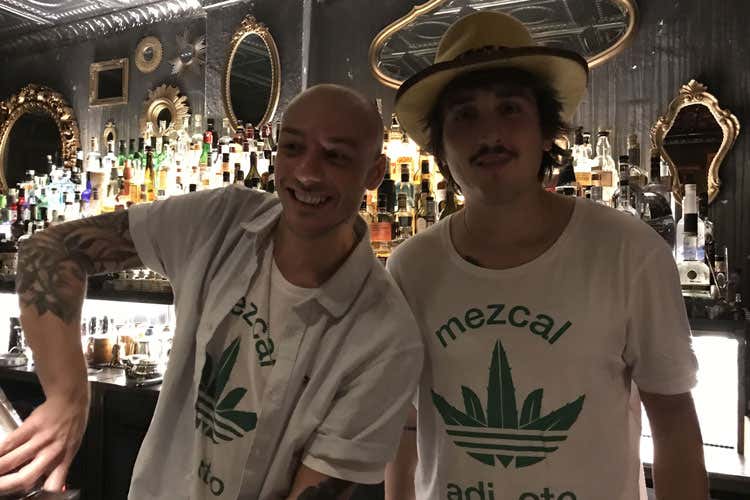 Filippo De Martino e Giorgio Santambrogio (Bere mix made in Mexico a Milano)