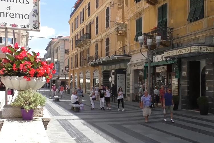 Anche a Sanremo tanti alberghi rischiano la chiusura - Turismo in picchiata a settembre Italia in ginocchio da Nord a Sud
