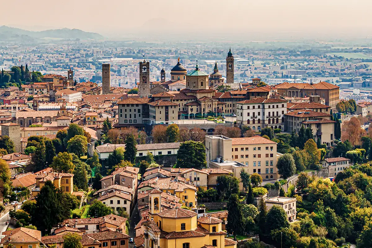 La citt&agrave; alta di BErgamo Corsa verso il 2023 per le capitali della cultura italiane Brescia e Bergamo