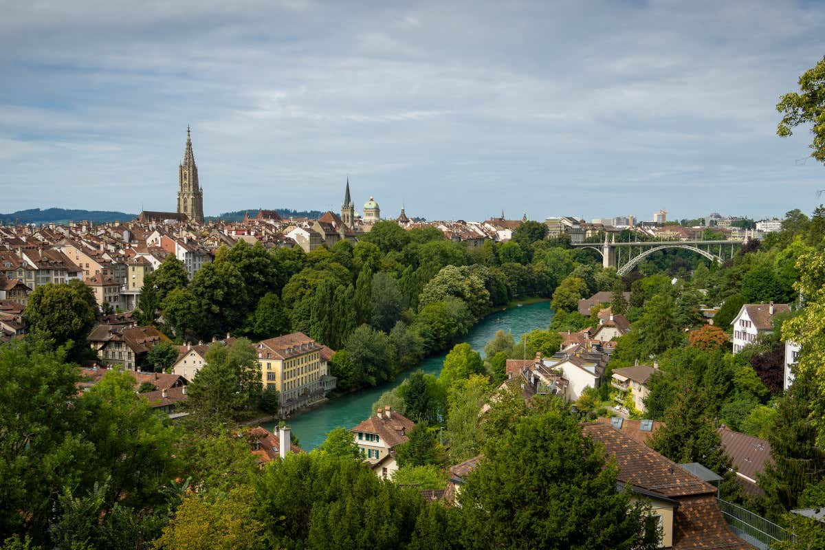 “La Vie”: a Berna un ristorante nel cimitero diventa simbolo di memoria e rinascita