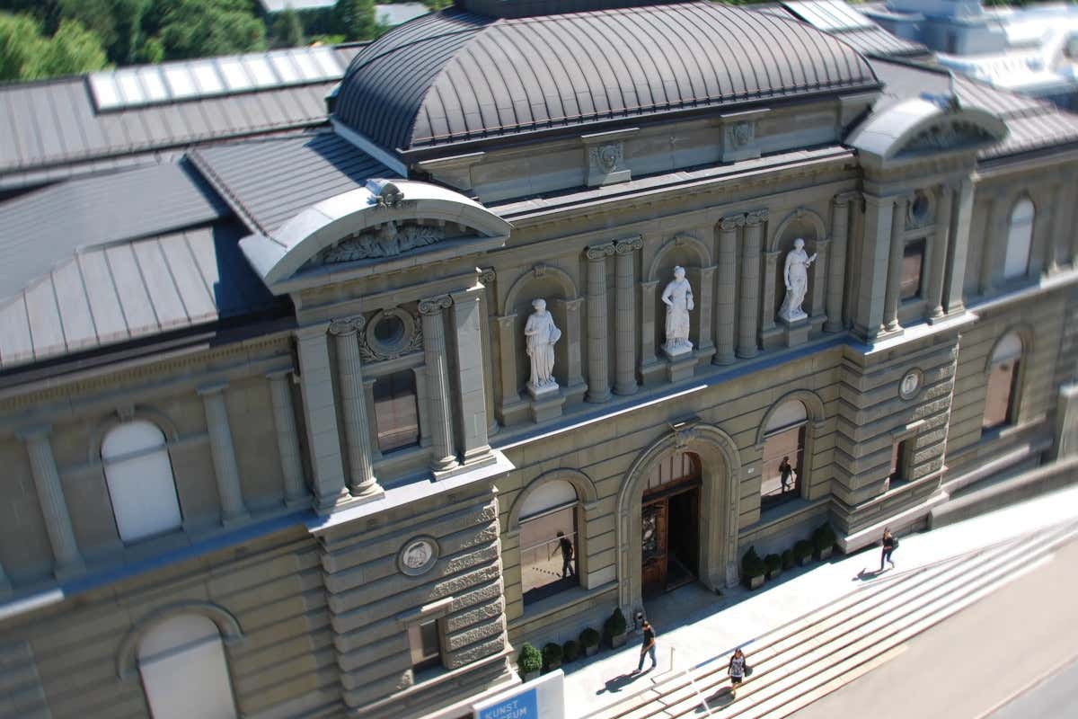 “La Vie”: a Berna un ristorante nel cimitero diventa simbolo di memoria e rinascita